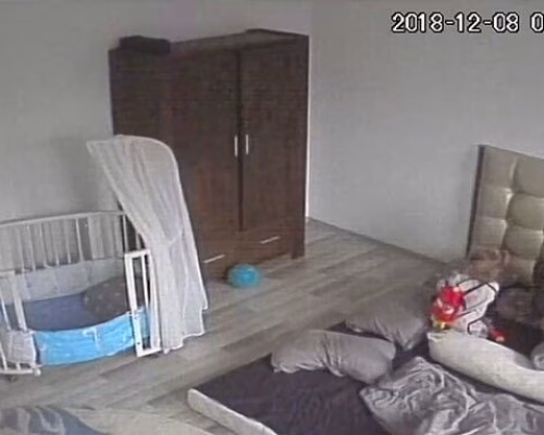 Видеонаблюдение в квартире за ребёнком