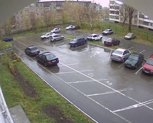 Камера видеонаблюдения для парковки с высоты крыльца