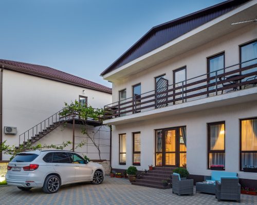 Видеофиксация автостоянки посетителей